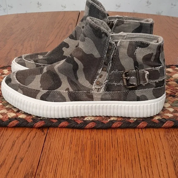 Blowfish Malibu CUDDLEFISH Mid Top Sneakers - Picture 6 of 12